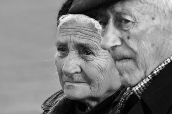 Cine ajută persoanele în etate să treacă cu brio de pandemia mondială. Precizarea unui expert